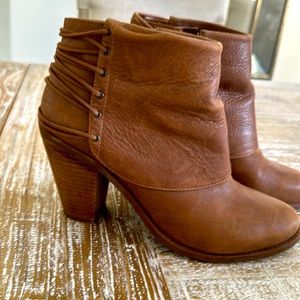 Jessica Simpson - Boots - Preloved